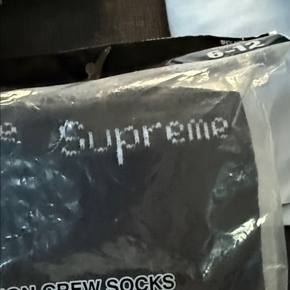 Supreme Black Crew Socks - Picture 4 of 6